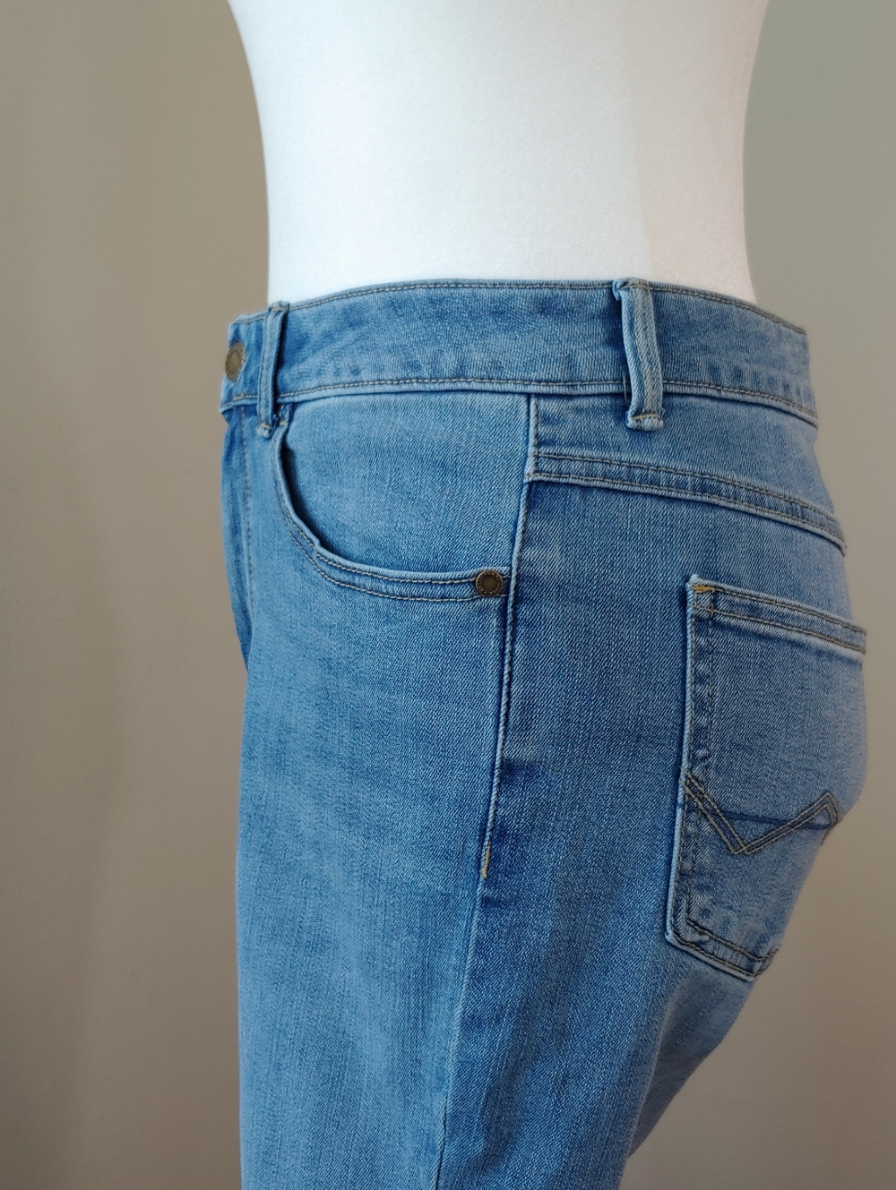 Wrangler Women's Bootcut Light Blue Denim Jeans Size 4 - Picture 13 of 16
